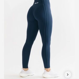 NWT Alphalete Pulse Kinetic Leggings